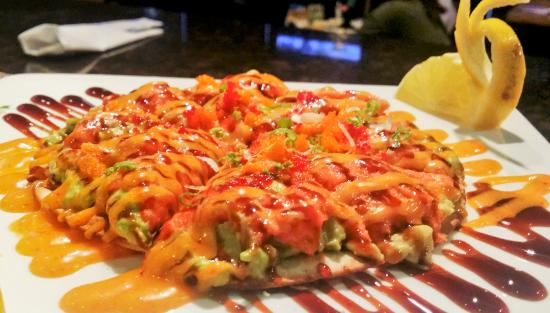Order Spicy Tuna Pizza Roll food online from Sushi Osaka store, Ithaca on bringmethat.com