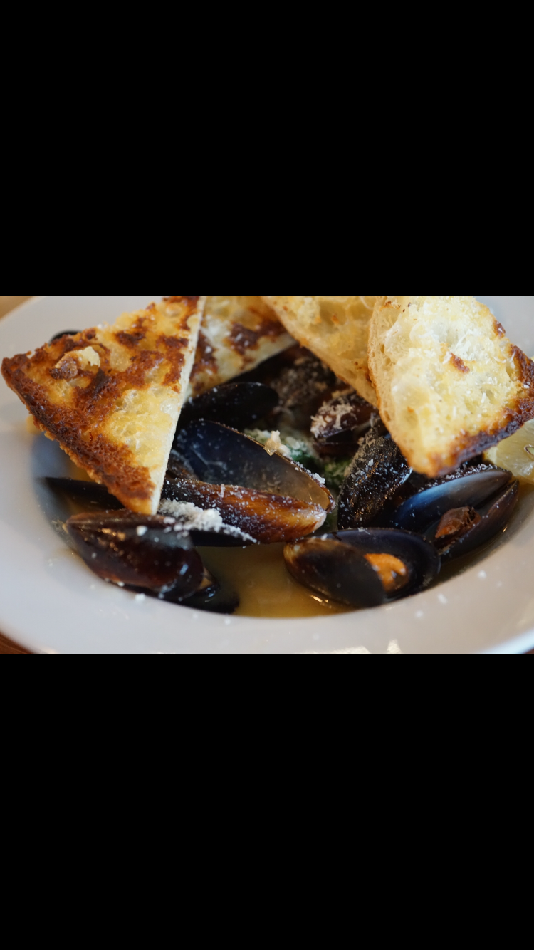 Order 1/2 lb. Mussels food online from Portofino store, Wyandotte on bringmethat.com