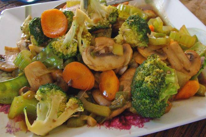 Order Vegetable Deluxe food online from Happy Inn Chinese Cuisine store, Rosemont on bringmethat.com