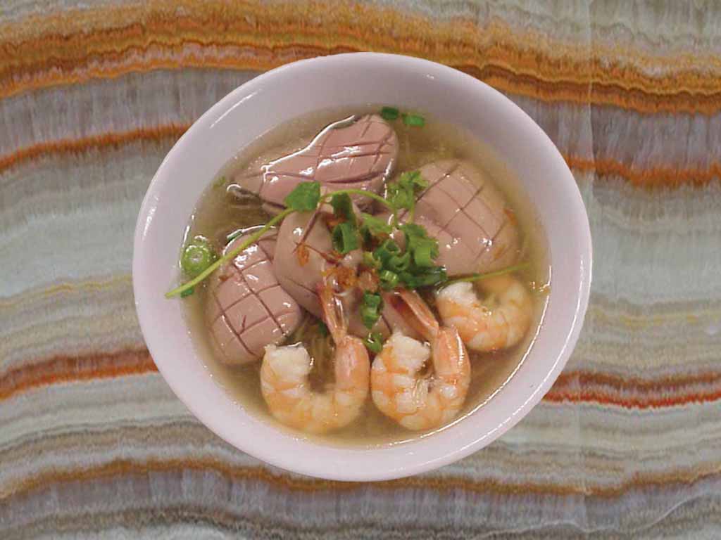 Order 117. Shrimp and Pork Kidney Noodle Soup food online from San Sun store, San Francisco on bringmethat.com