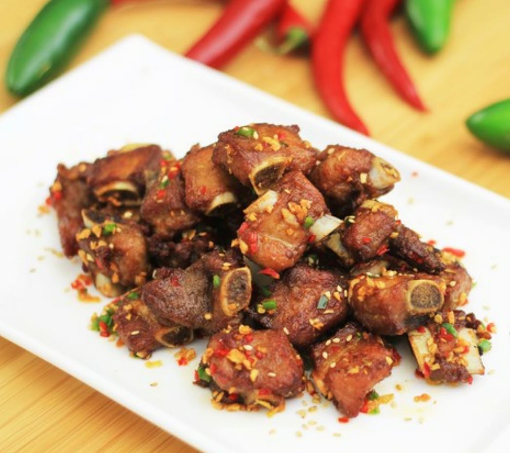Order E8. Garlic Spare Ribs food online from Northern Cafe store, Los Angeles on bringmethat.com
