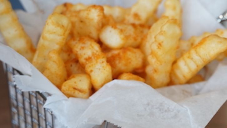 Order Crinkle Fries food online from Fusion Vibes Kitchen + Bar store, Richardson on bringmethat.com