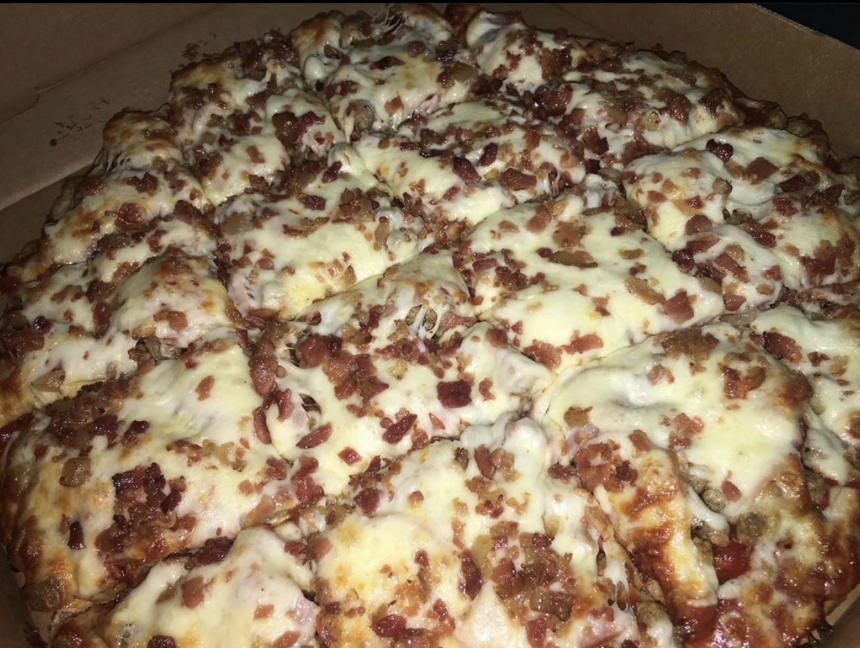 Order Bacon Pizza food online from Angilo's Pizza store, Louisville on bringmethat.com