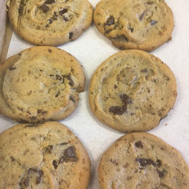 Order 6 Chocolate Chunk Cookie food online from Best Pizza & Sandwiches store, Willoughby on bringmethat.com