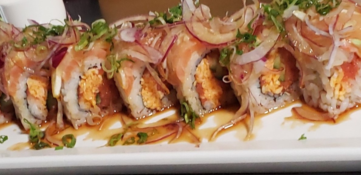 Order Salmon Delight Roll food online from Sushi Ara store, Azusa on bringmethat.com
