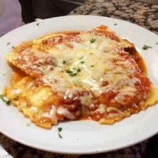 Order Cheese Ravioli Pasta food online from Brooklyn V Pizza store, Chandler on bringmethat.com