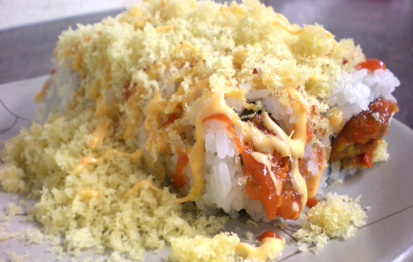 Order Crunch Spicy Tuna Roll food online from Kiraku Ramen & Sushi store, Gardena on bringmethat.com