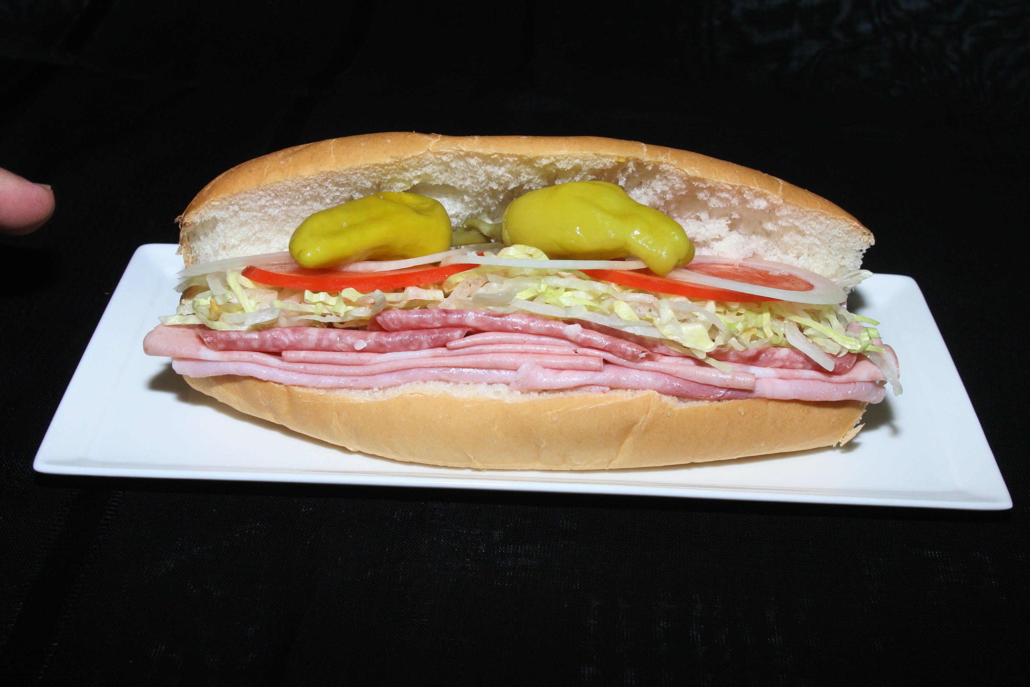 Order Italian Cold Cuts Sandwich - Small 6'' food online from Fratelli Ny Pizza store, Canoga Park on bringmethat.com