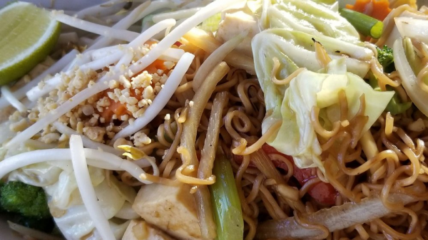 Order Chow Mein food online from Ing Doi Thai Kitchen store, Saugus on bringmethat.com