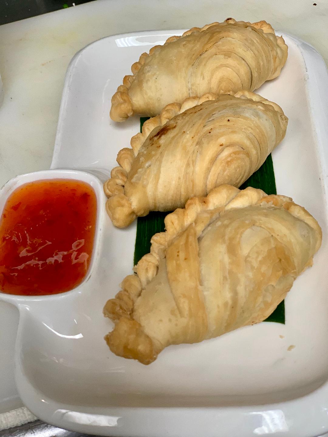 Order Curry Puff food online from Circles Thai store, Philadelphia on bringmethat.com