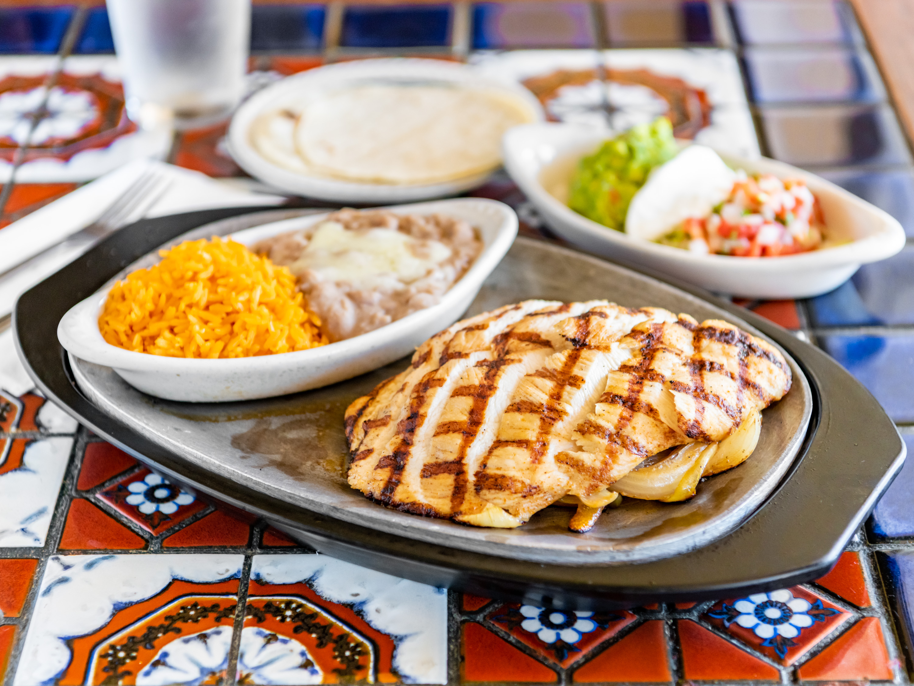 Order Chicken Fajita food online from Maguey Mexican Restaurant store, Alamo on bringmethat.com