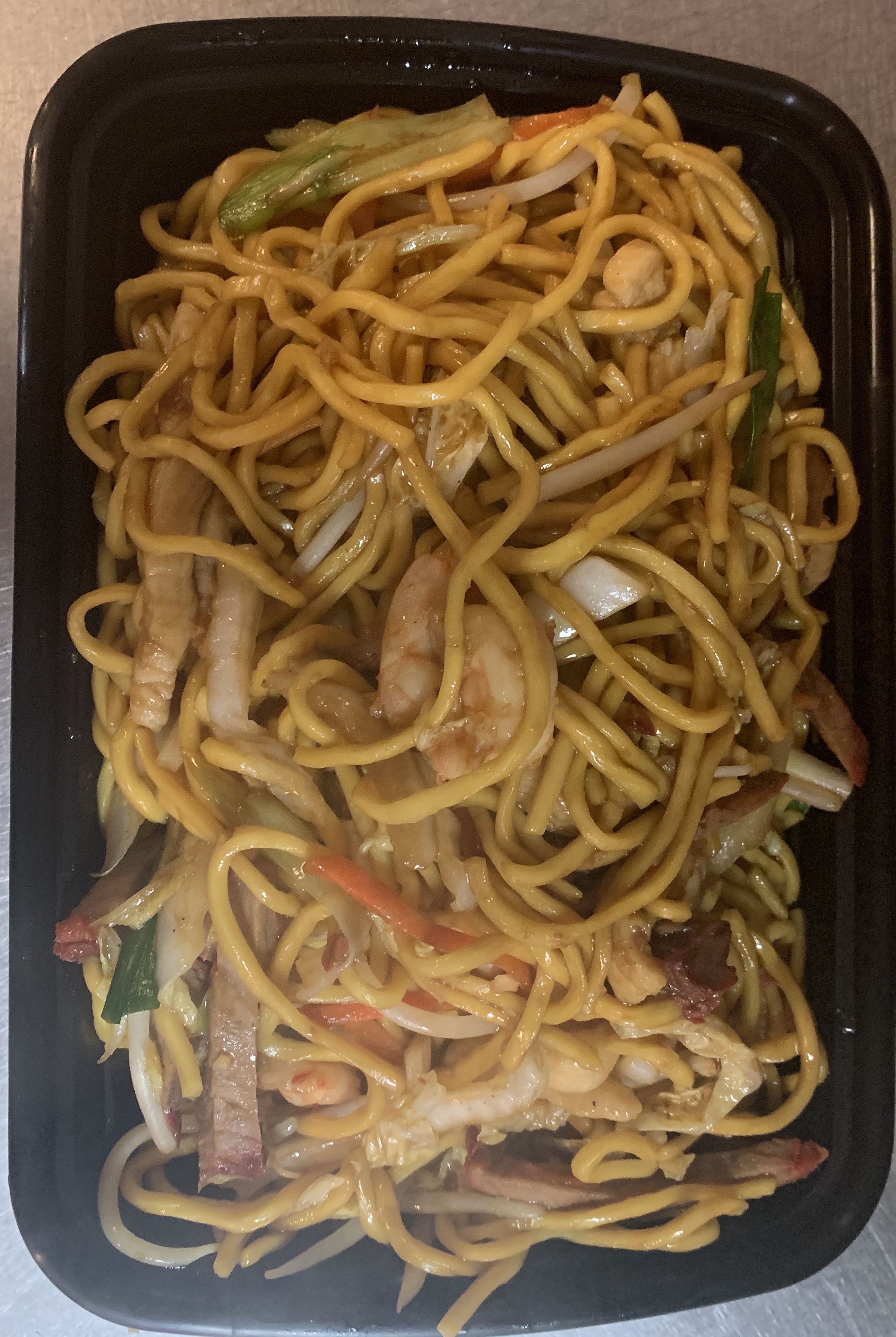 Order 43. House Special Lo Mein food online from Green Shell Seafood Restaurant store, West New York on bringmethat.com