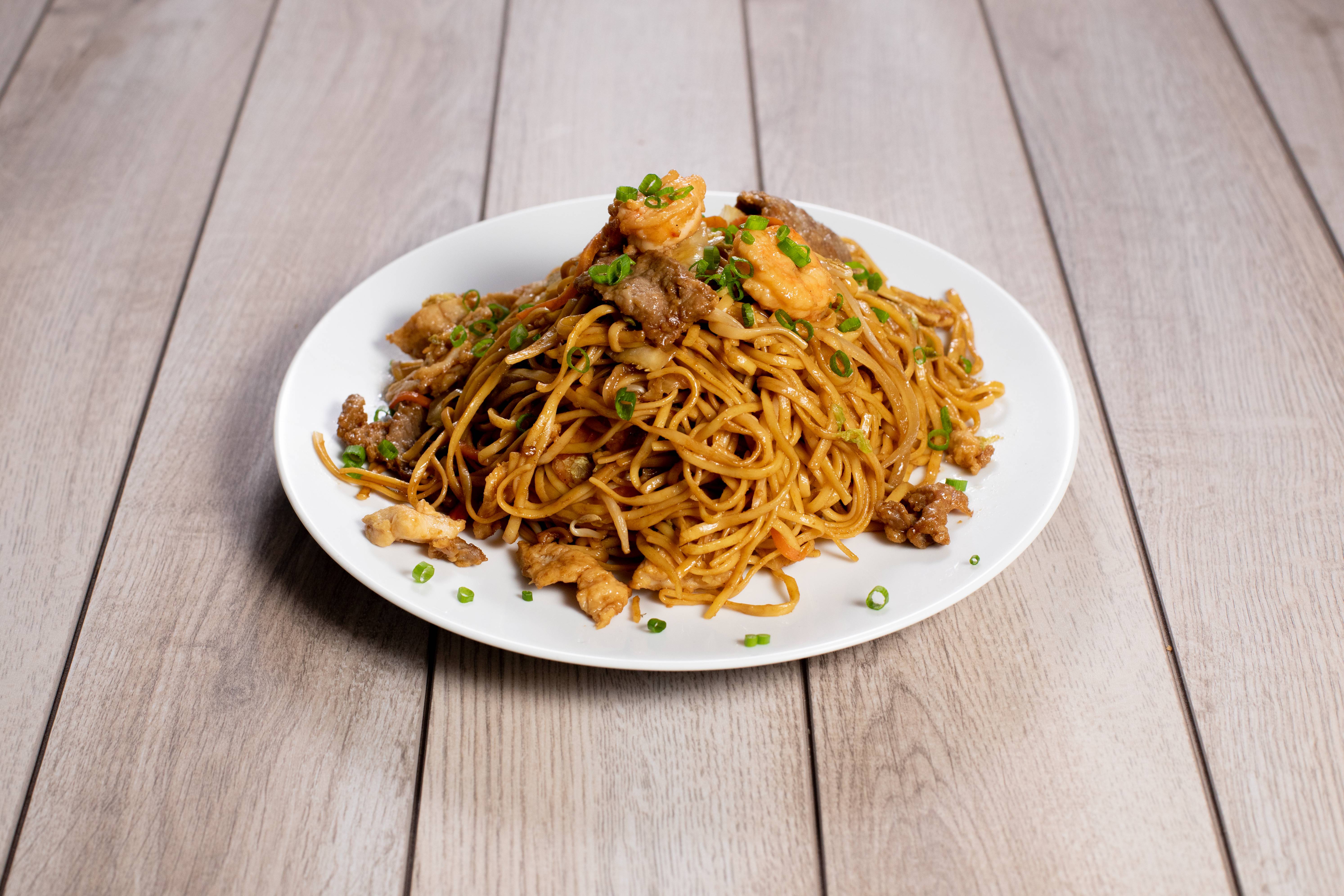 Order House Special Lo Mein food online from Mia China store, Houston on bringmethat.com