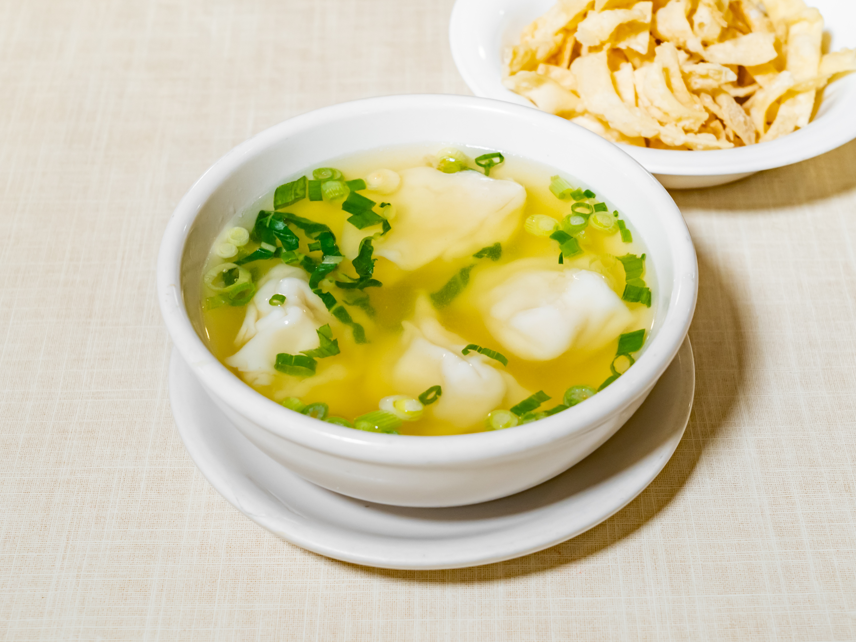 Order Wonton Soup food online from Kwong Tung Chop Suey store, Shelby Charter Township on bringmethat.com
