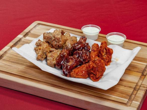 Order Seven Pieces Buffalo Wings food online from Star Gyros store, Chicago on bringmethat.com