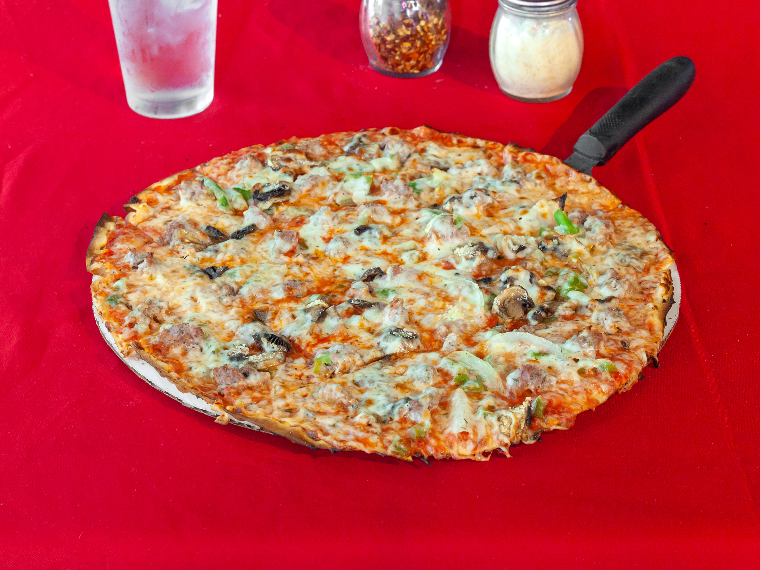 Order The Special Combo Pizza food online from Tailgaters Sports Bar & Grill store, Bolingbrook on bringmethat.com