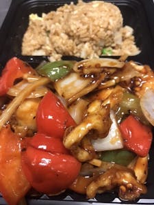 Order L午 Szechuan Chicken 四川几L16 food online from Moon Wok store, Lenexa on bringmethat.com