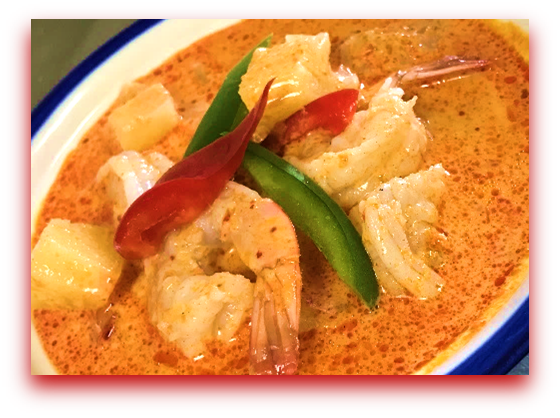 Order 40. Pineapple Curry food online from Sweety Hut Thai Restaurant store, West Covina on bringmethat.com