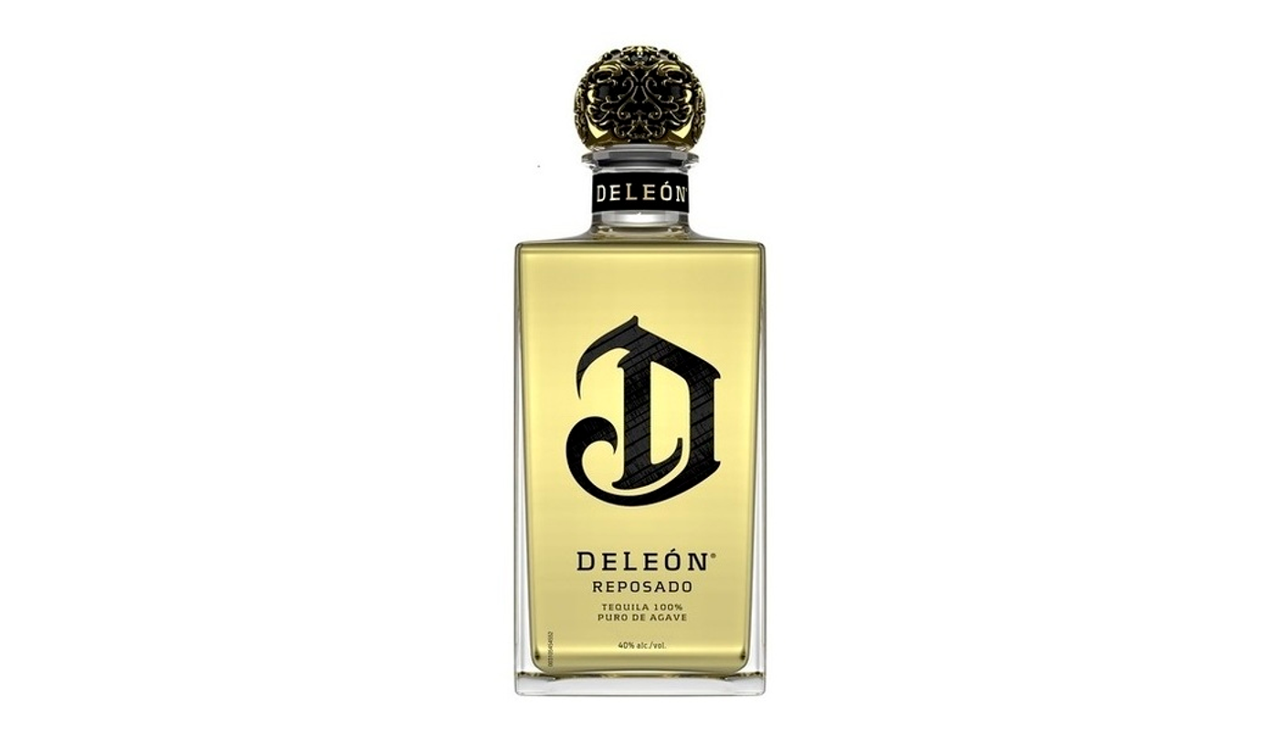 Order DeLeon Reposado Tequila 750ml Bottle food online from Circus Liquor store, Santa Clarita on bringmethat.com