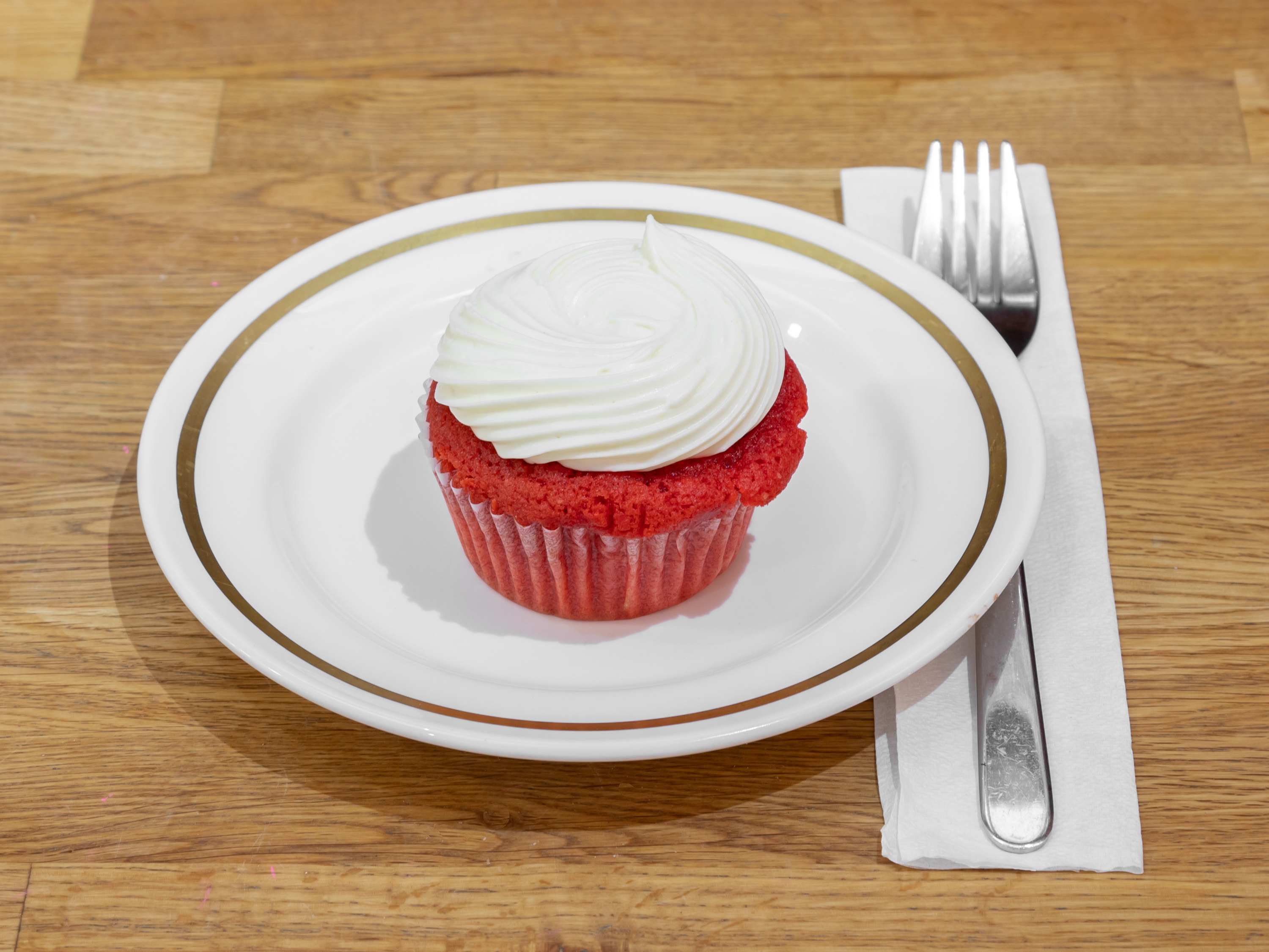 Order Red Velvet Cupcake food online from Big Booty Bread Company store, New York on bringmethat.com