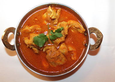 Order Chicken Curry food online from Raaga Tandoor store, Burke on bringmethat.com