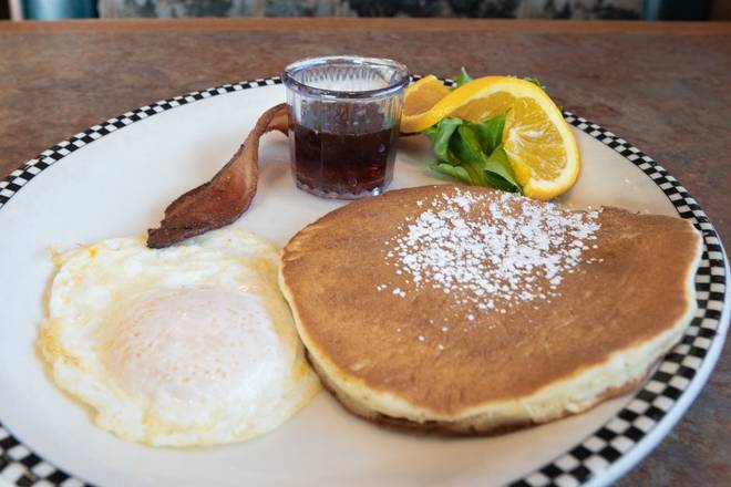 Order Cubs’ Bear Choice food online from Black Bear Diner store, Twin Falls on bringmethat.com
