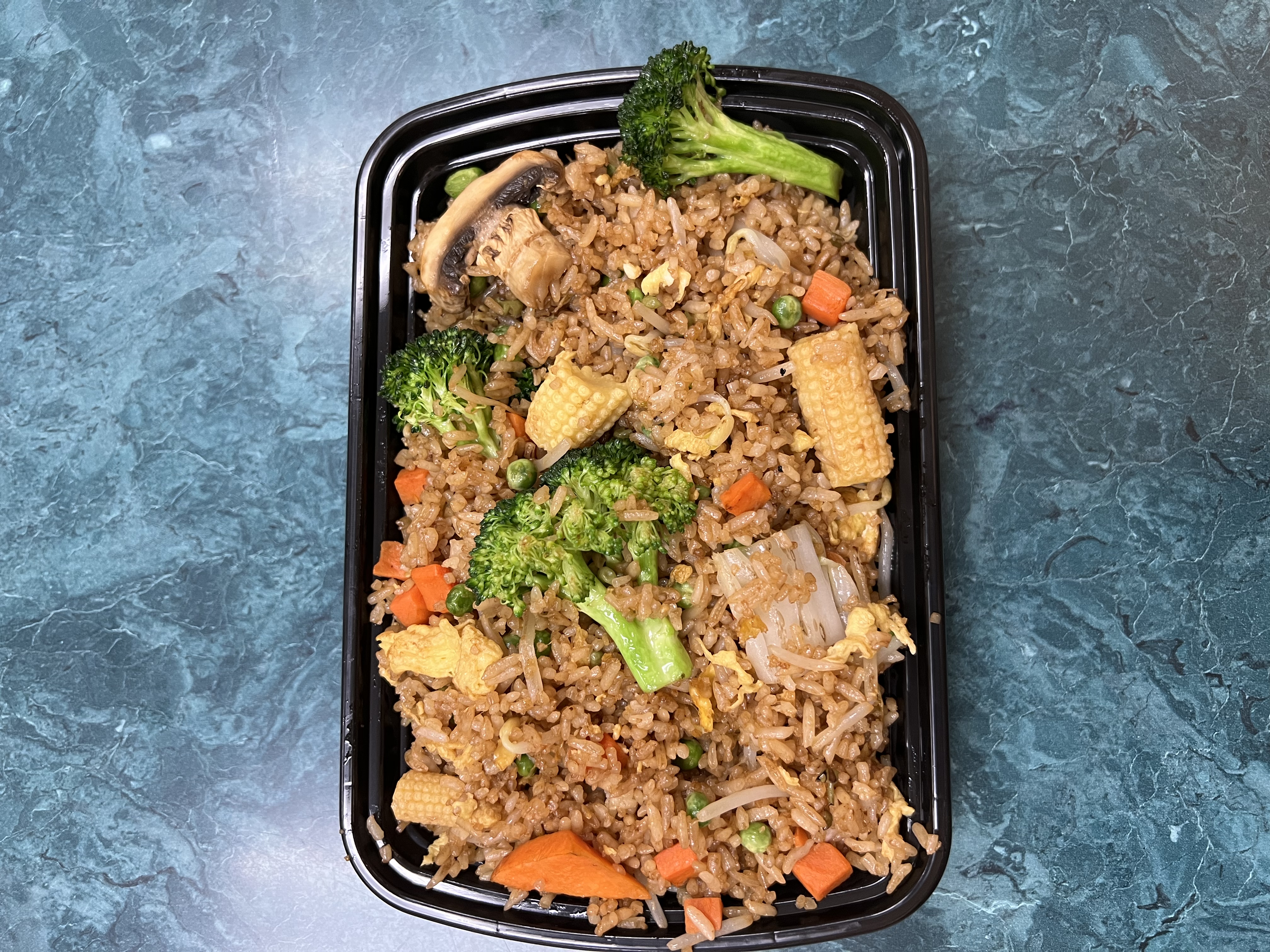 Order 26. Vegetable Fried Rice food online from Golden China Express store, Worthington on bringmethat.com