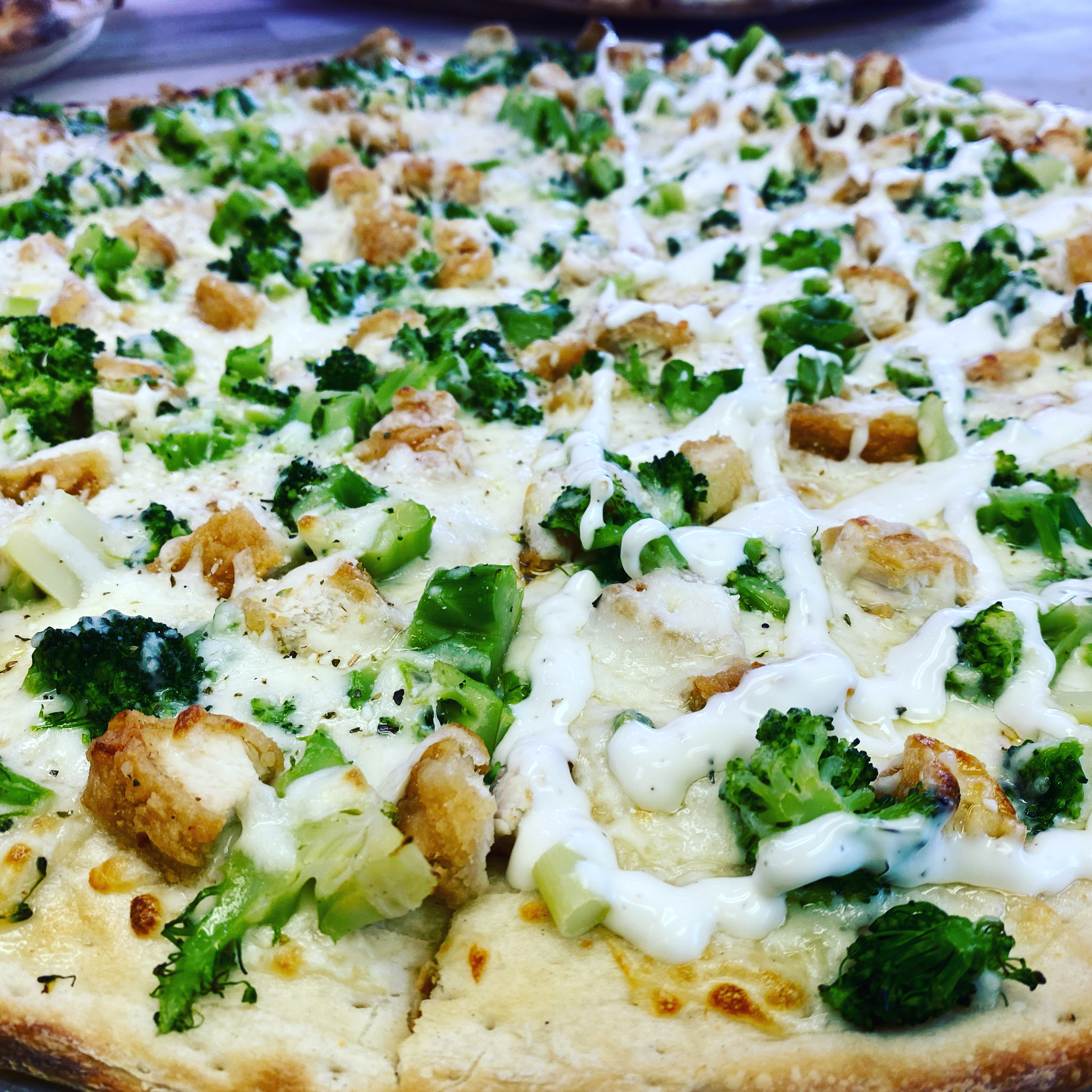 Order Broccoli Chicken Pizza food online from Tuscan Pizza Crust store, Buffalo on bringmethat.com