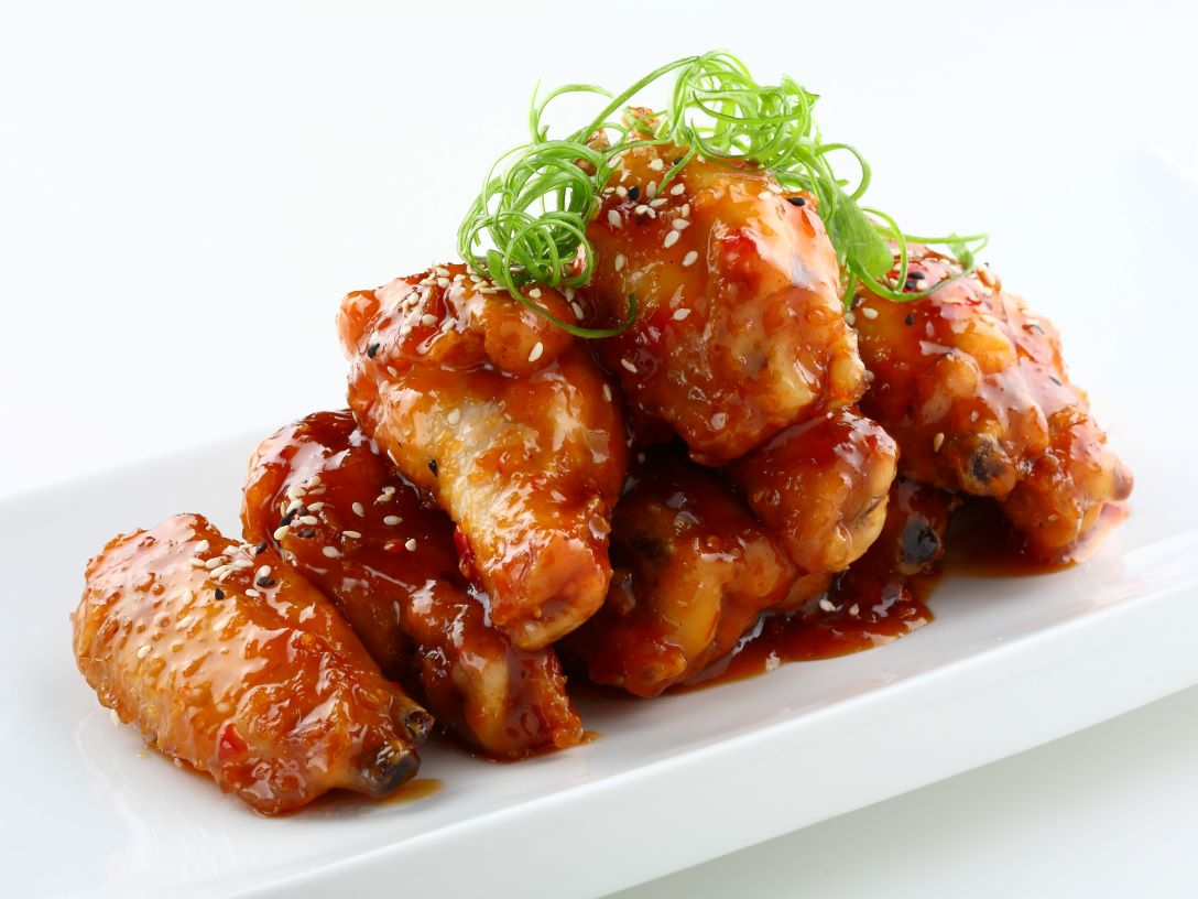 Order Tamarind Chicken Wings food online from Zabb Thai Spice Kitchen store, Las Vegas on bringmethat.com