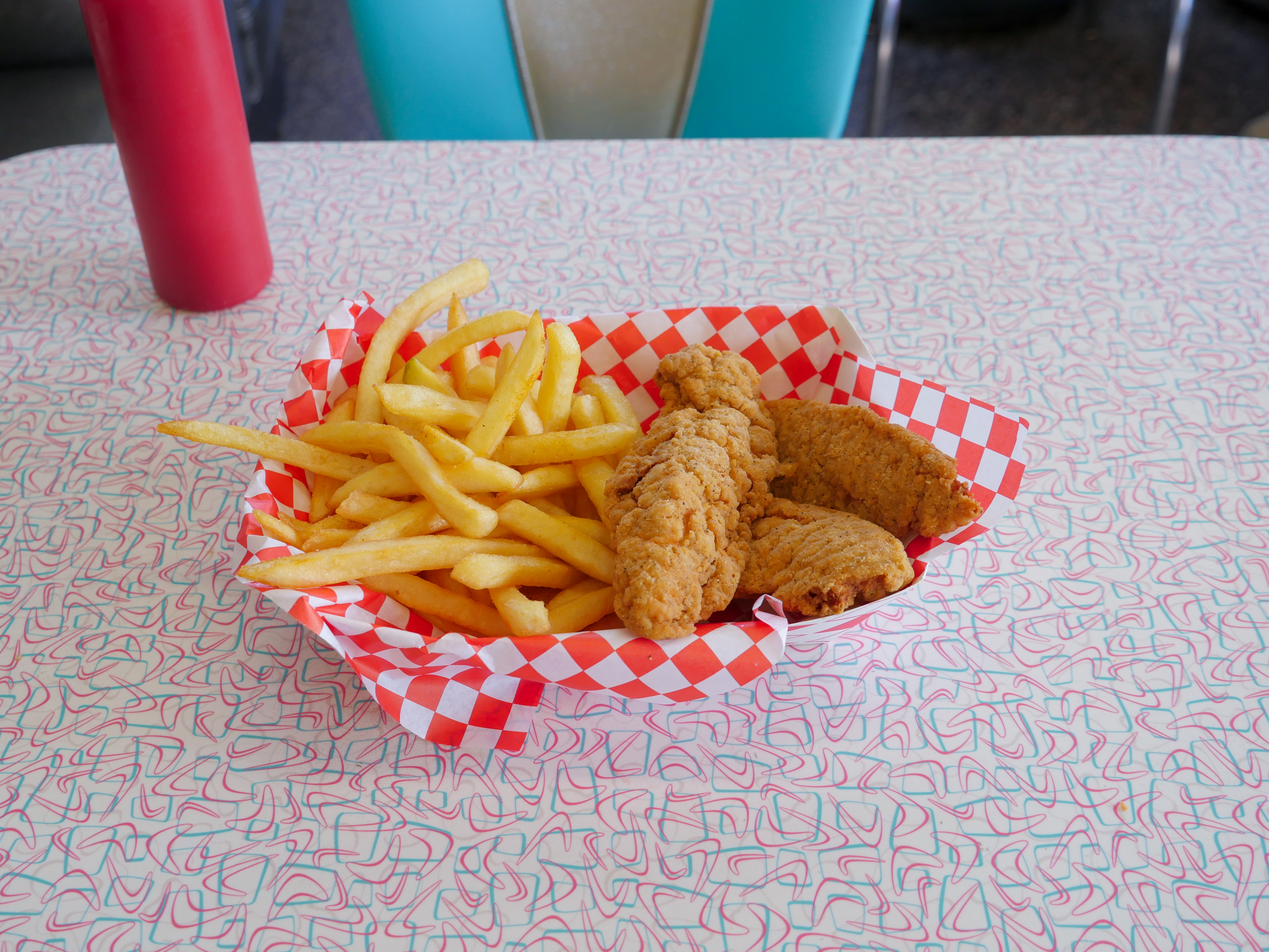 Order Chicken Strips with Fries food online from Beeps Fast Food store, Van Nuys on bringmethat.com