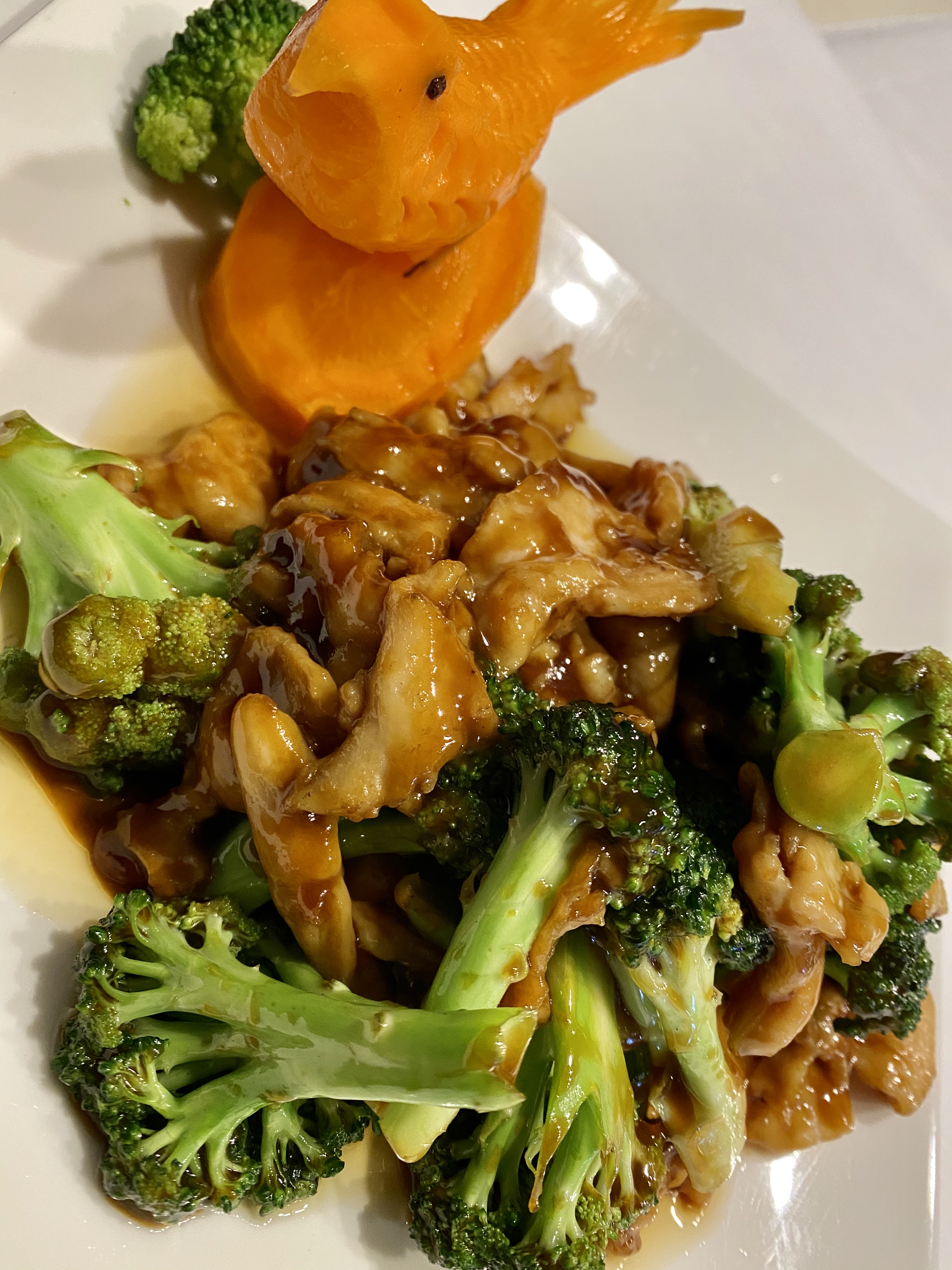 Order Chicken w/ Broccoli food online from Evergreen on 38th Street store, New York on bringmethat.com