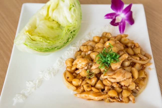Order Chicken Lettuce Wraps (G) food online from Fuji at Kendall store, Cambridge on bringmethat.com