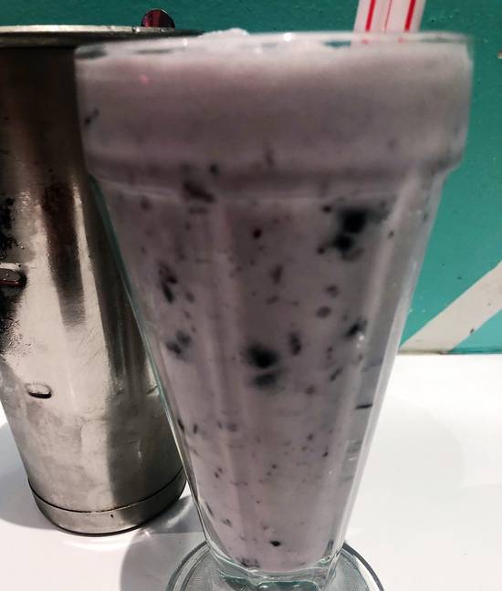 Order 26. Blueberry-Lite Shake food online from Cafe 50's store, Los Angeles on bringmethat.com