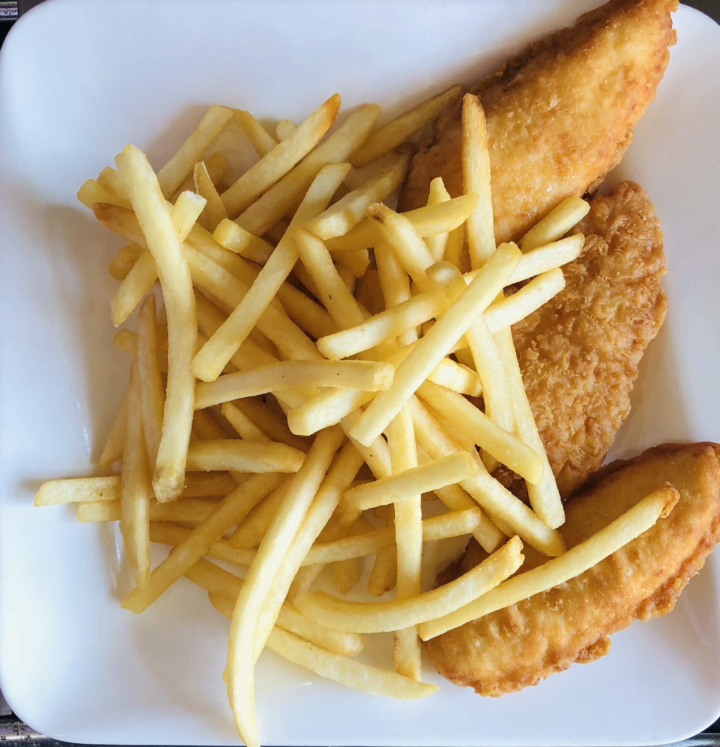 Order Kids Chicken Fingers and Fries food online from Que Pasta Italian Gourmet Deli store, Saddle Brook on bringmethat.com