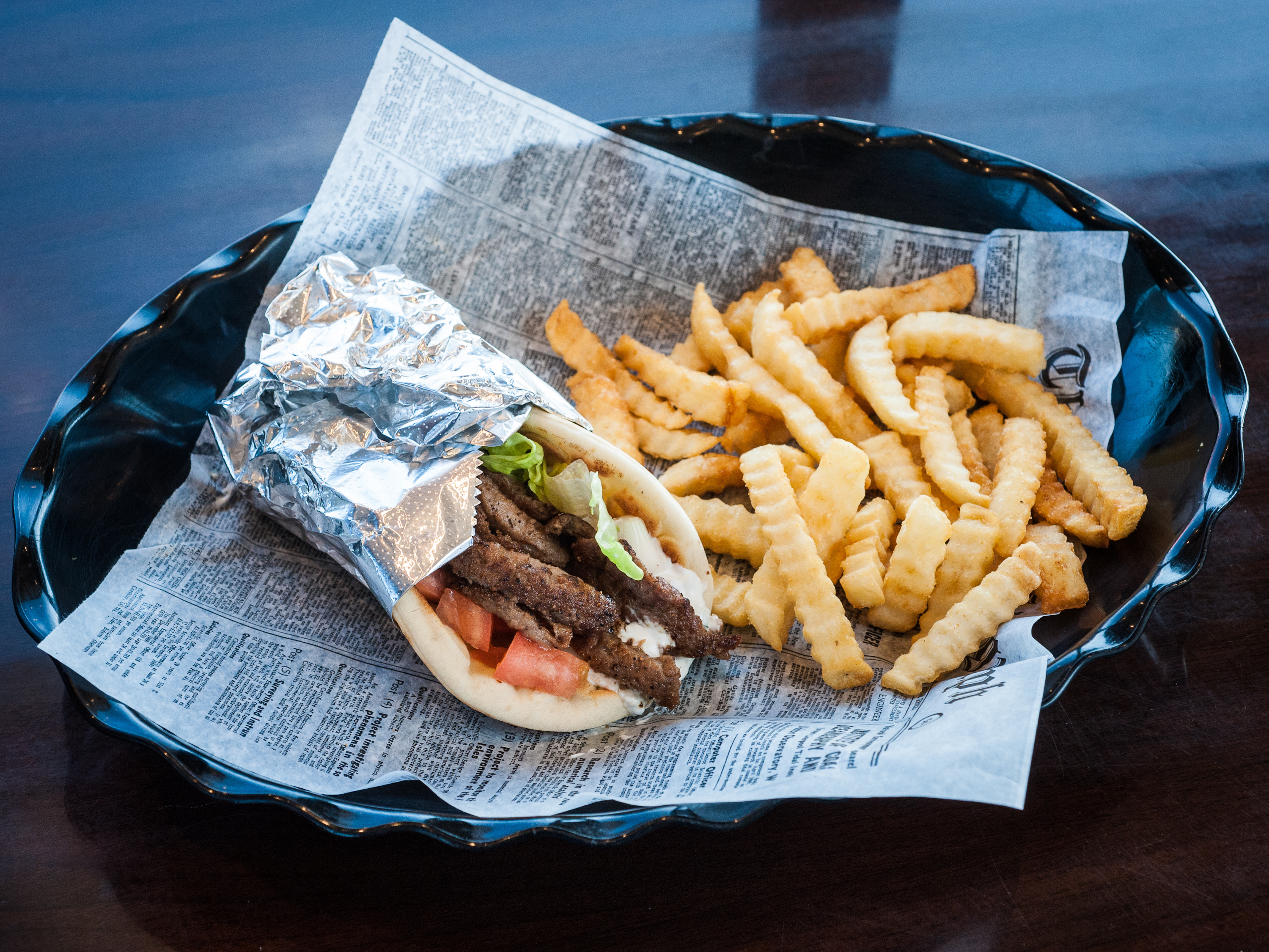 Order Gyro with French Fries food online from World Of Wings store, Calhoun on bringmethat.com