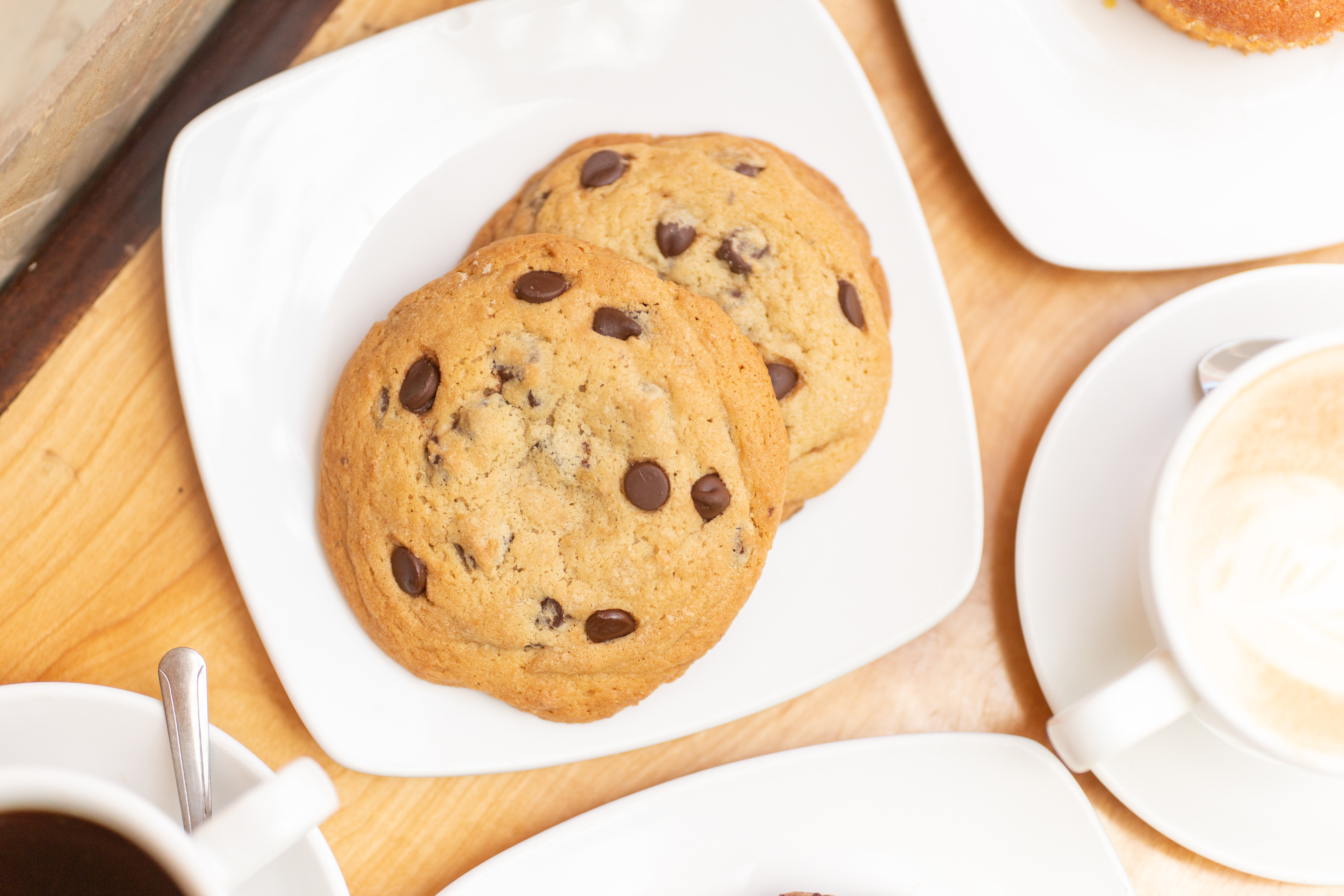Order Chocolate Chip Cookie food online from Ava Roasteria store, Lake Oswego on bringmethat.com