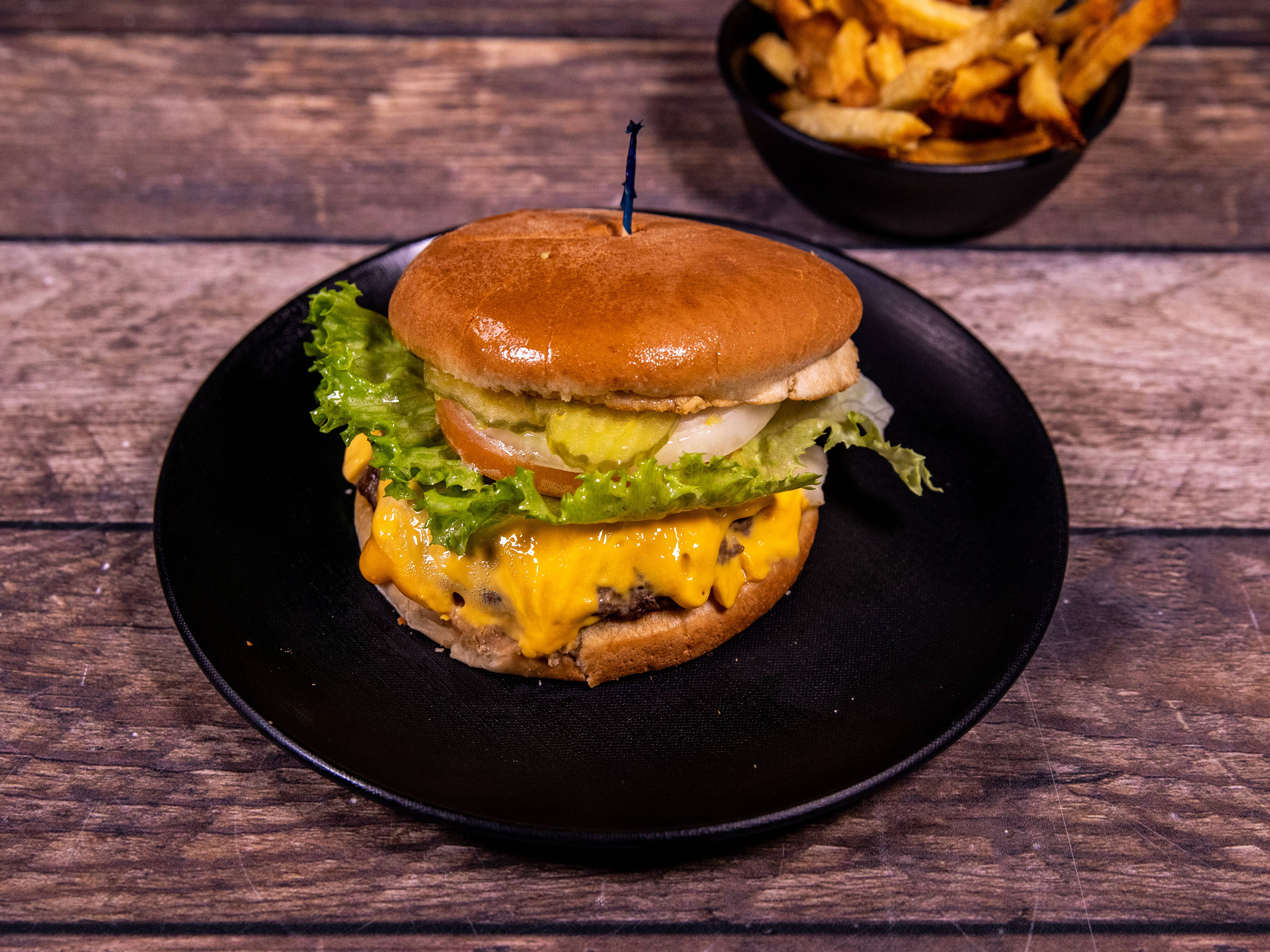Order Cheeseburger food online from Double T Bar & Grill store, Houston on bringmethat.com