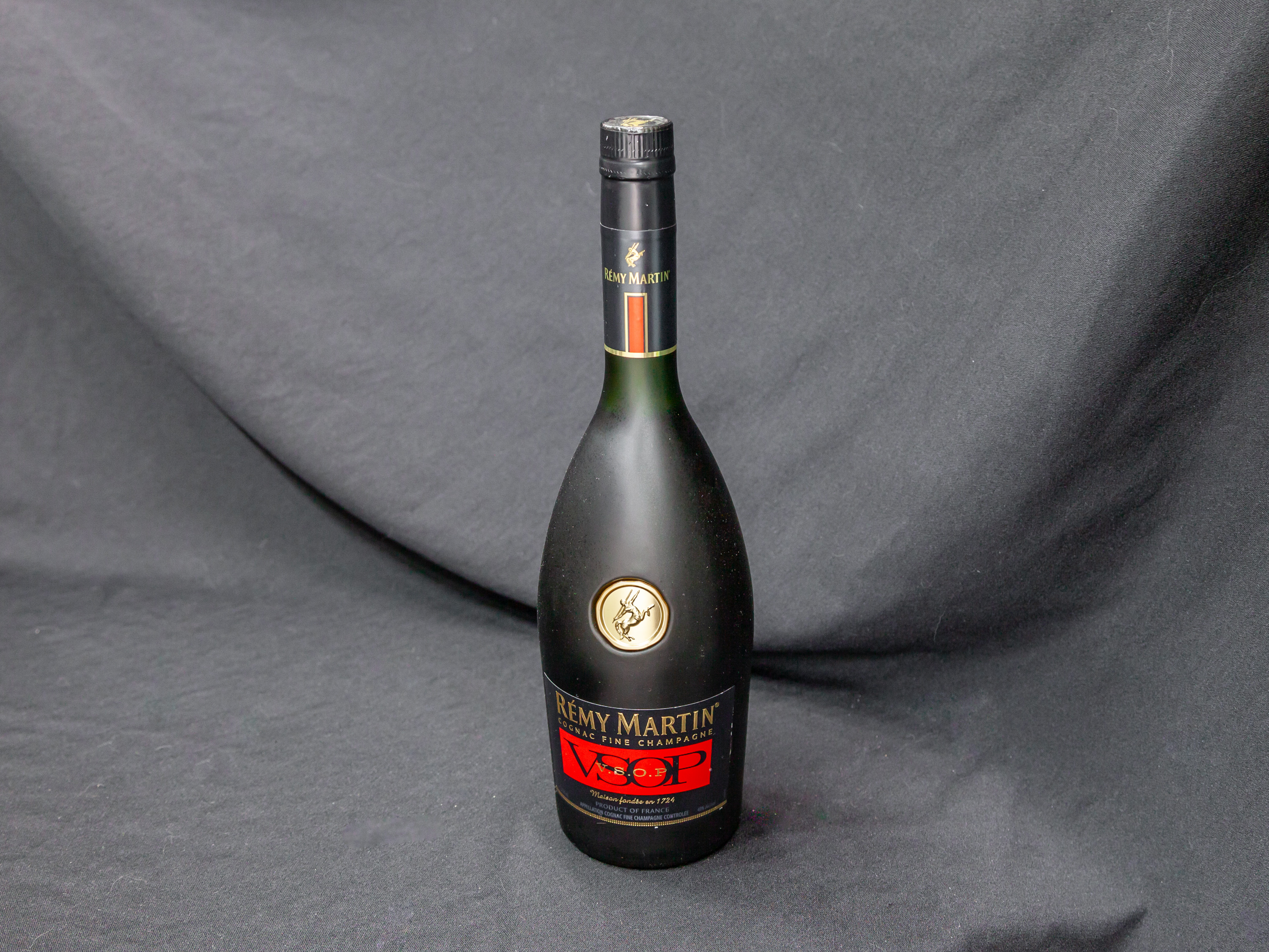 Order Remy Martin VSOP, 750 ml. Cognac food online from White Horse Liquors store, Oakland on bringmethat.com
