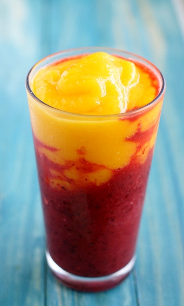 Order Fruit Smoothie food online from Yellowstone Coffee And Canvas store, Billings on bringmethat.com