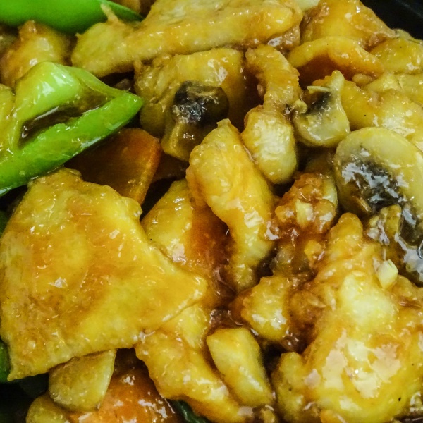 Order H20. Amazing Chicken food online from QQ Star China Cafe store, Friendswood on bringmethat.com