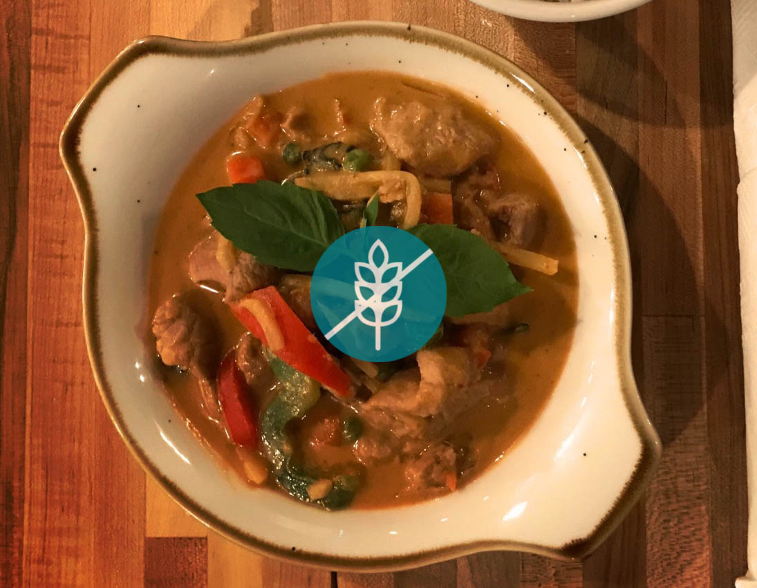 Order Gluten Free Red Curry food online from Bangkok Cafe store, Fredericksburg on bringmethat.com