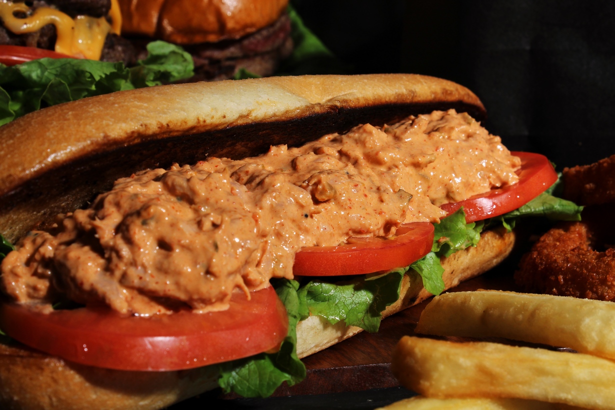 Order Spicy Tuna Sandwich food online from Foodee Burger store, San Francisco on bringmethat.com