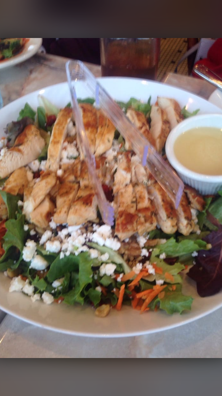 Order Chicken, Goat Cheese and Walnut Salad food online from Eggty 8 Cafe store, Fort Lee on bringmethat.com