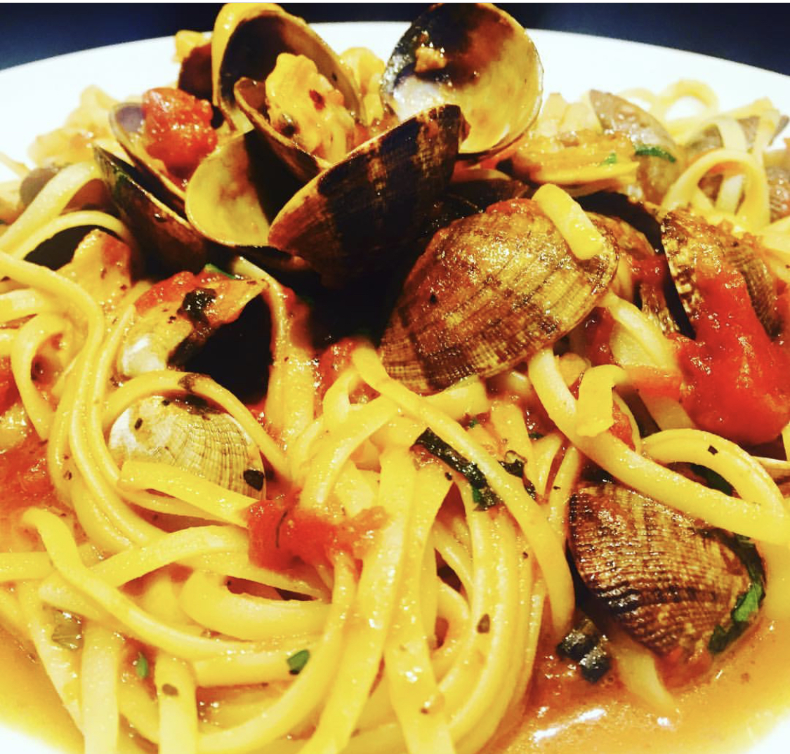 Order Vongole Pasta Lunch food online from Da Nonna Rosa store, Brooklyn on bringmethat.com