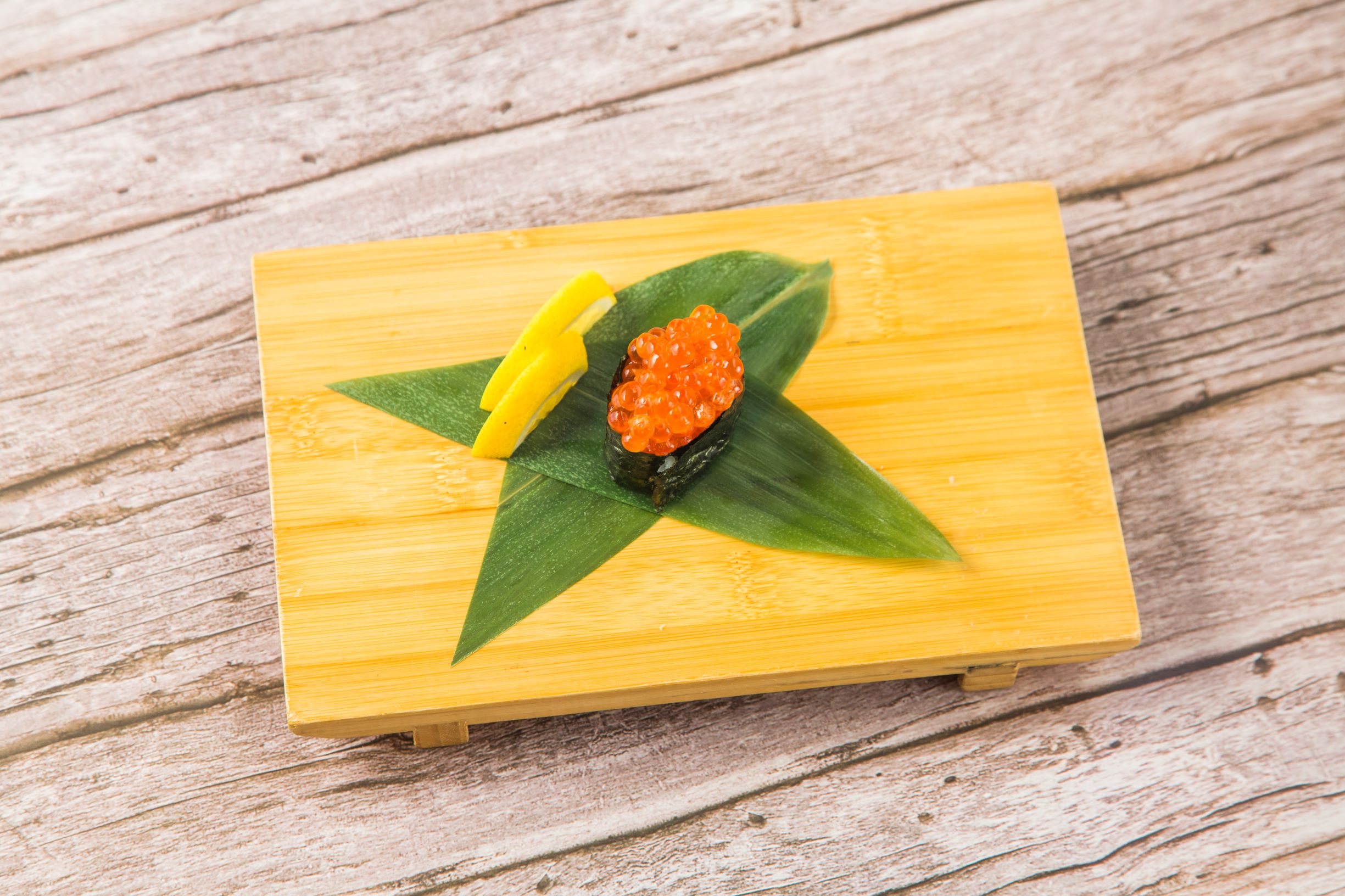 Order Salmon Roe / Ikura food online from Sushi para japanese restaurant store, New York on bringmethat.com