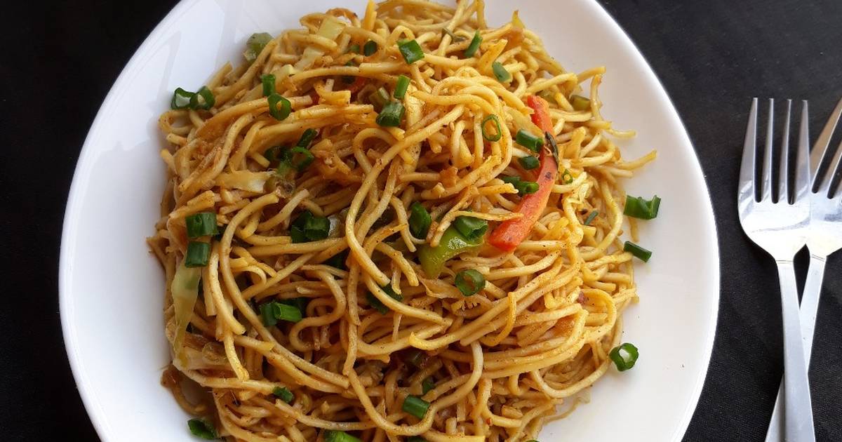 Order VEG HAKKA NOODLE  food online from Chef of India store, Jersey City on bringmethat.com