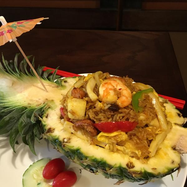 Order R5. Pineapple Fried Rice with Seafood food online from Thai Pin store, Lawrence Township on bringmethat.com