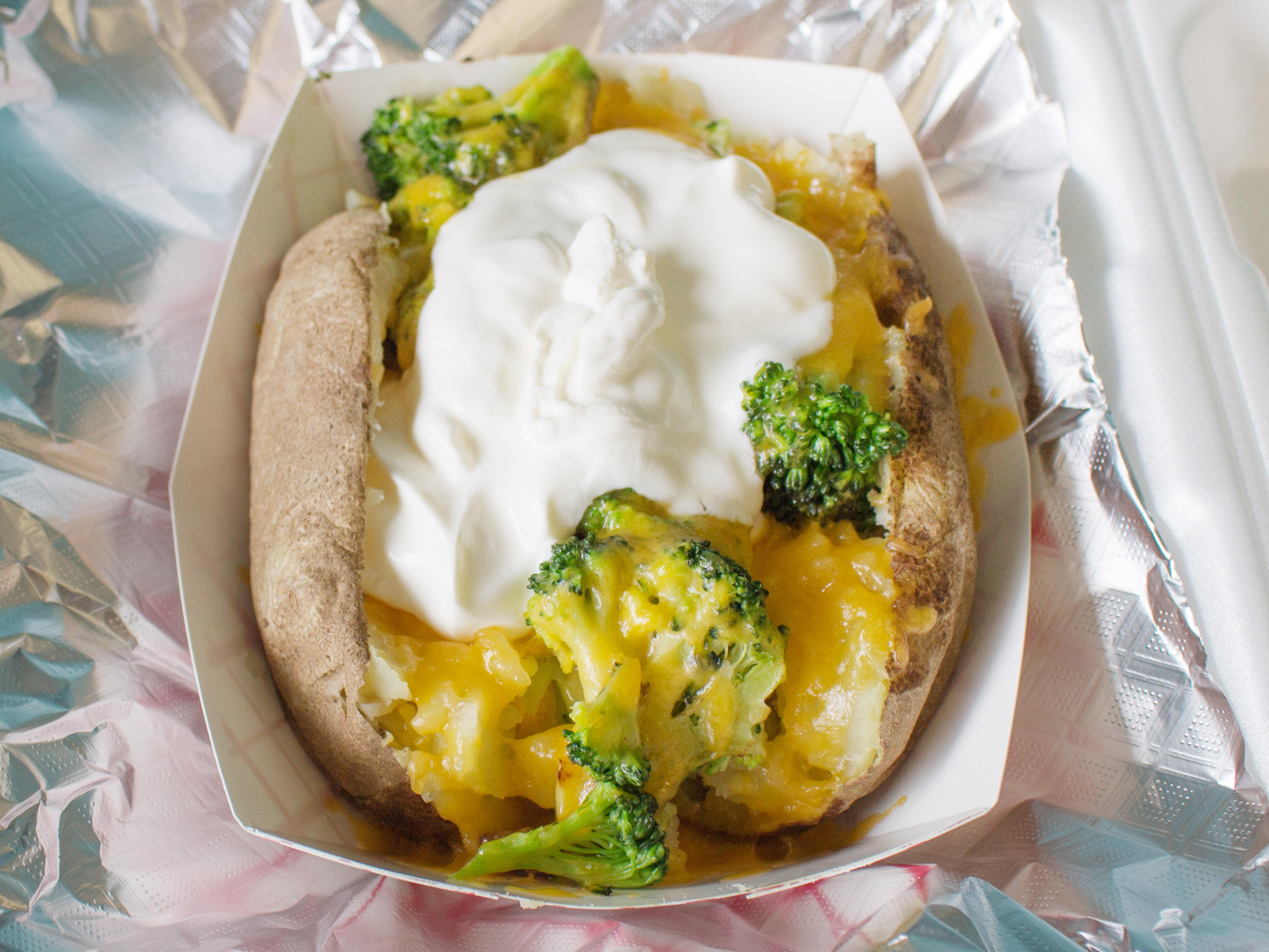 Order Broccoli and Cheese Baked Potato food online from Lakeside Hots store, Rochester on bringmethat.com