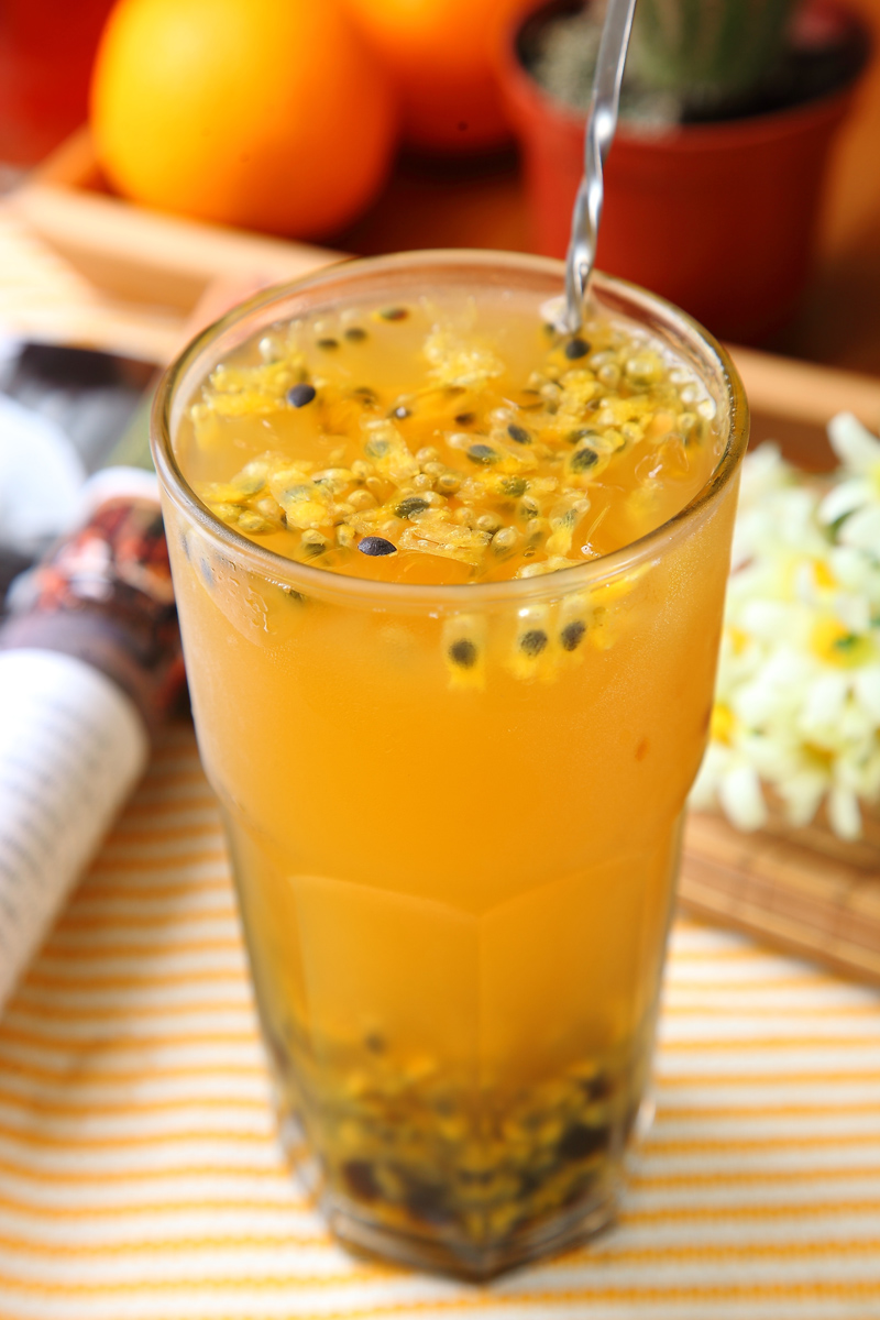 Order Passion Fruit Green Tea百香果绿茶 food online from Frice store, Chino Hills on bringmethat.com