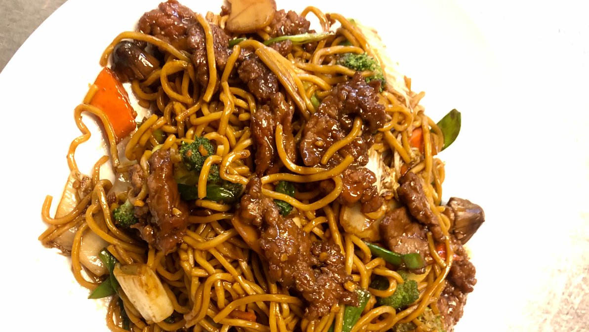 Order 803. Lo Mein food online from Jade Palace Restaurant store, Lynchburg on bringmethat.com